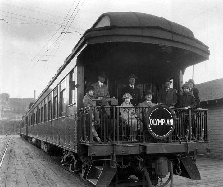 train travel in the 1920s